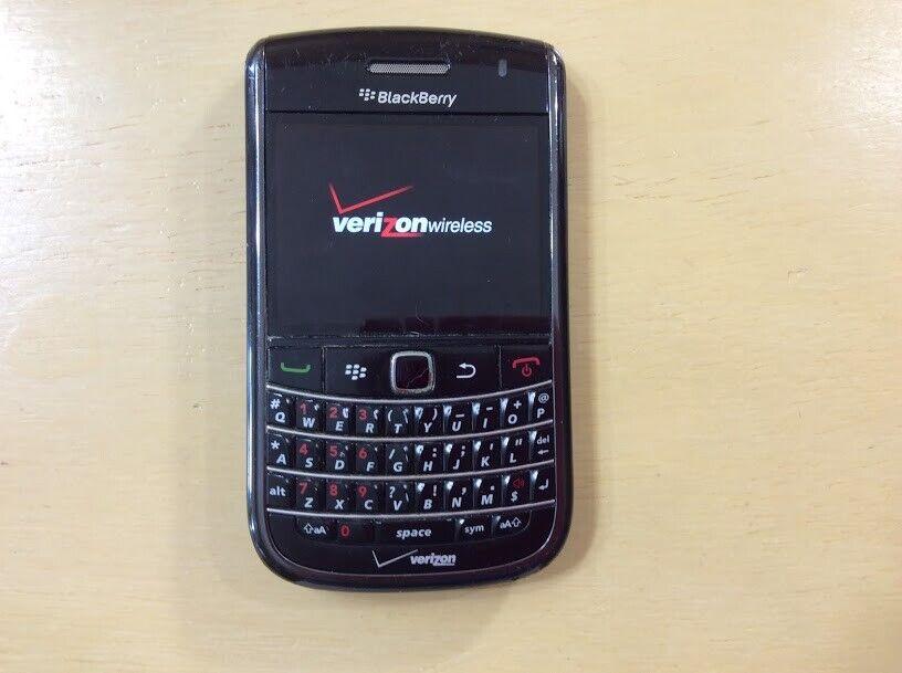 BlackBerry Bold 9650 - Black Smartphone - Verizon 1.8 GB 3.2 MP Autofocus Camera Refurbished - Triveni World