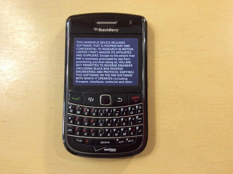 BlackBerry Bold 9650 - Black Smartphone - Verizon 1.8 GB 3.2 MP Autofocus Camera Refurbished - Triveni World