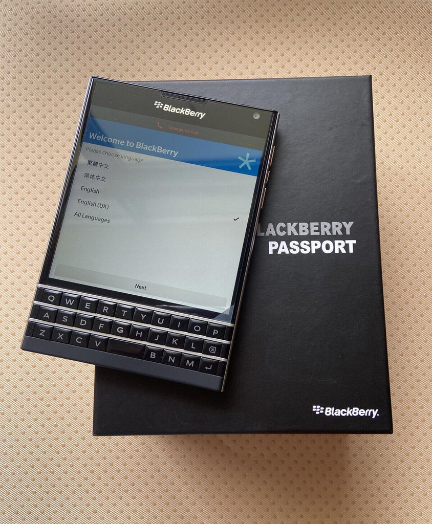 BlackBerry Passport Q30 (SQW100-1) 32GB 3GB RAM Refurbished - Triveni World