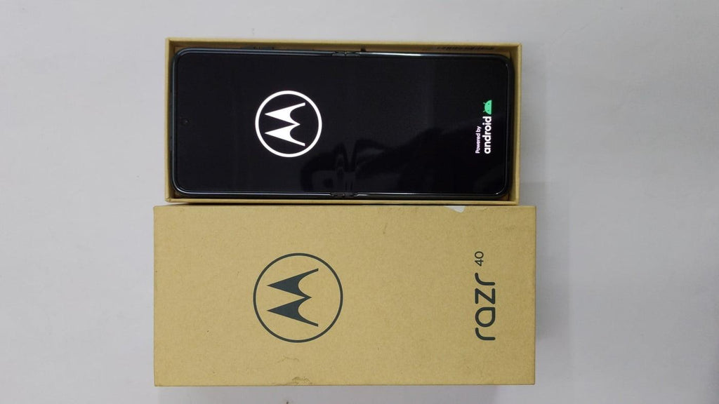 Moto Razr 40 5G 8/256GB Refurbished - Triveni World